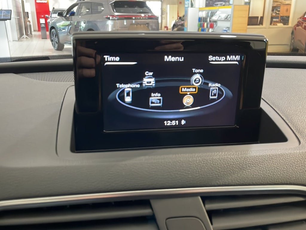 Vehicle Image 12