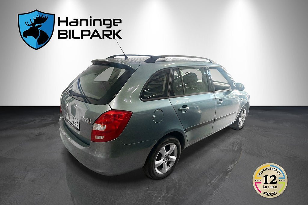 Vehicle Image 6