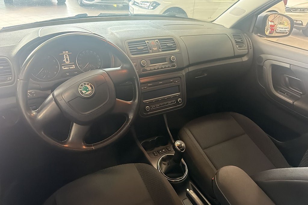 Vehicle Image 10