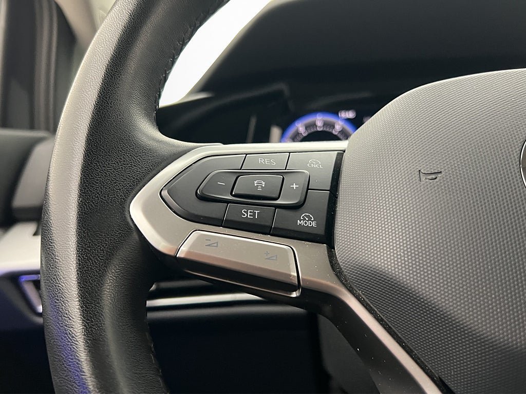 Vehicle Image 29