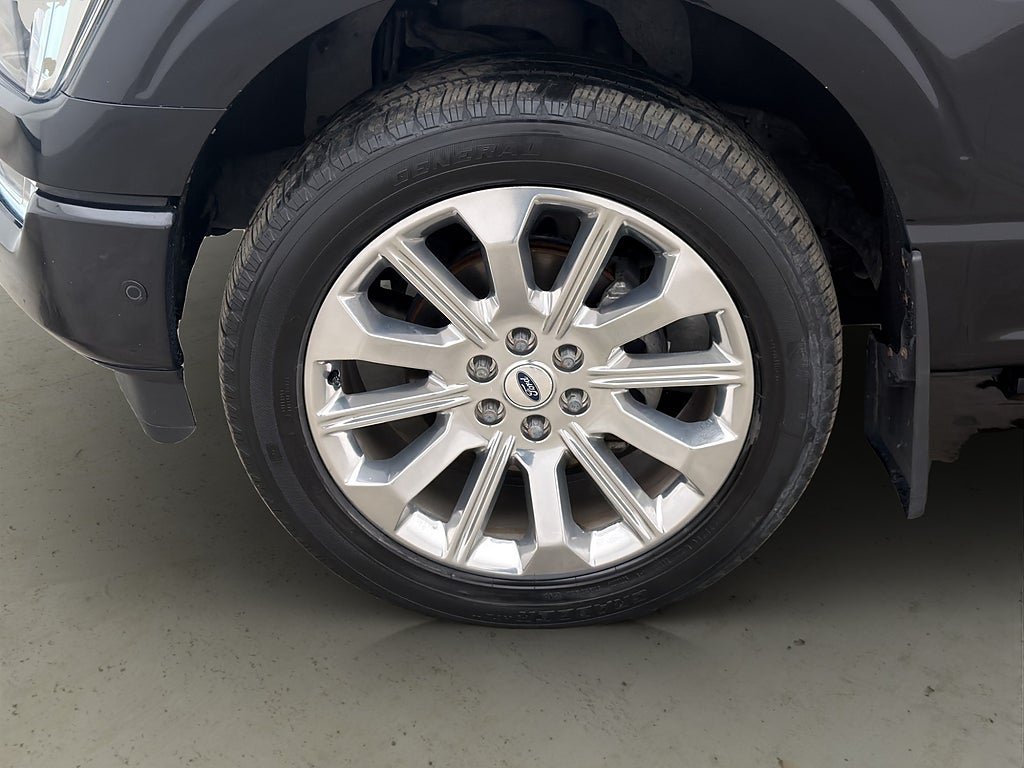 Vehicle Image 38