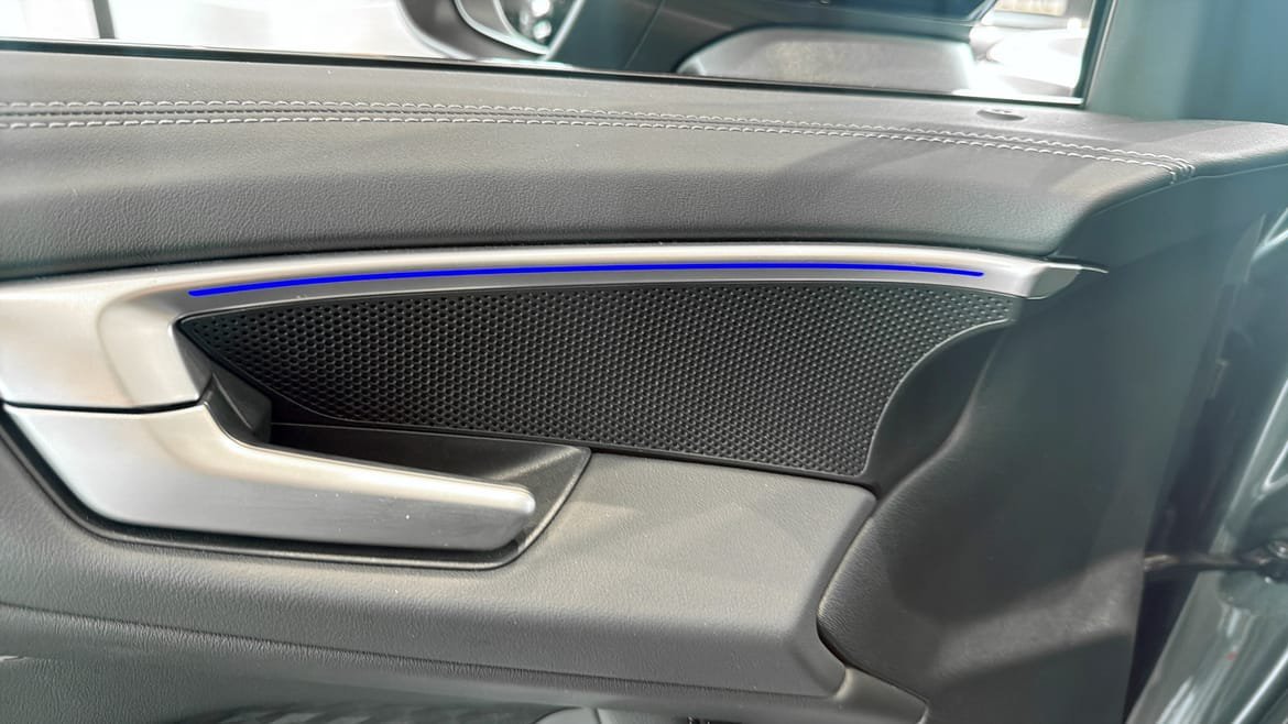 Vehicle Image 16