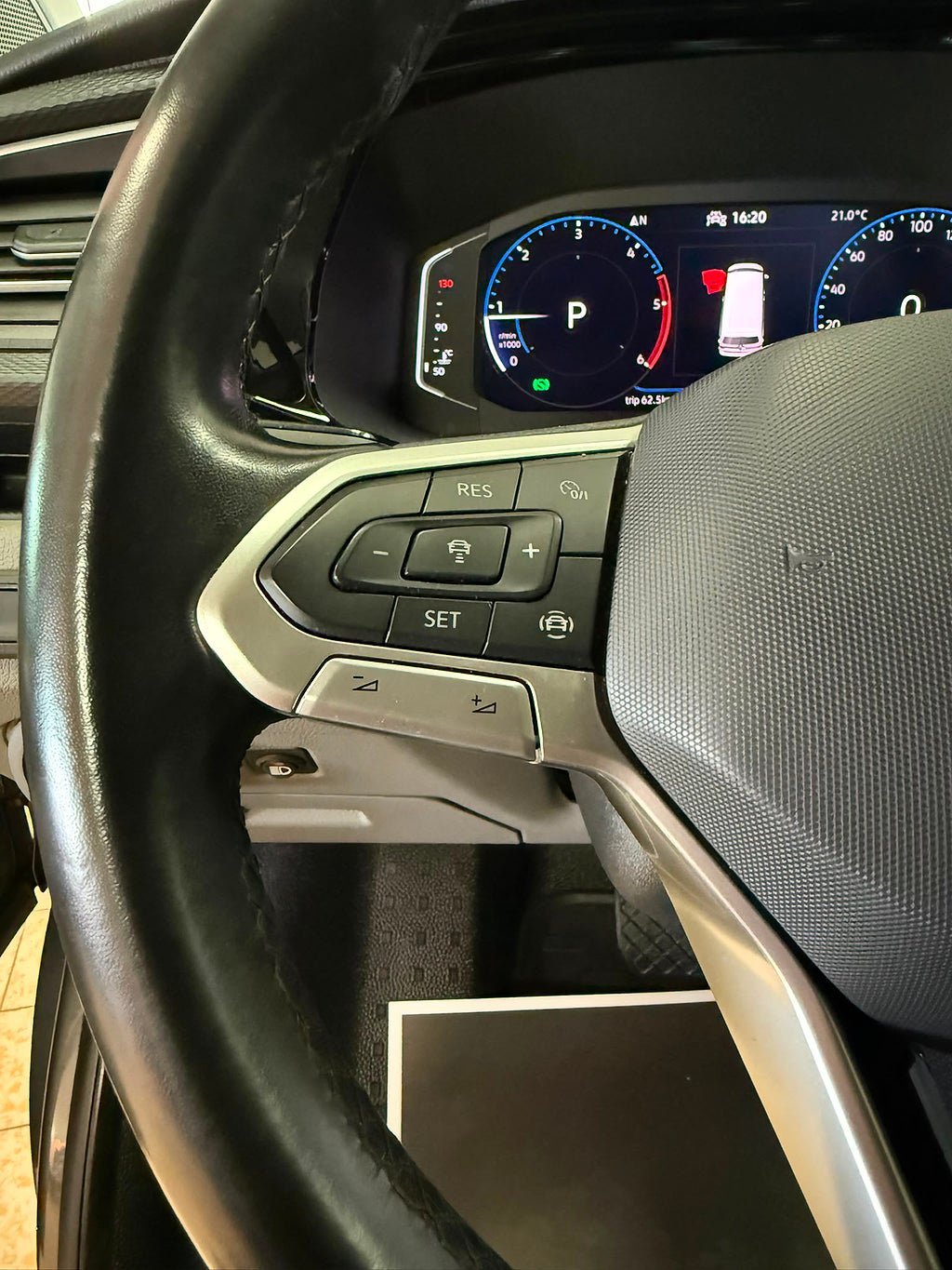 Vehicle Image 21