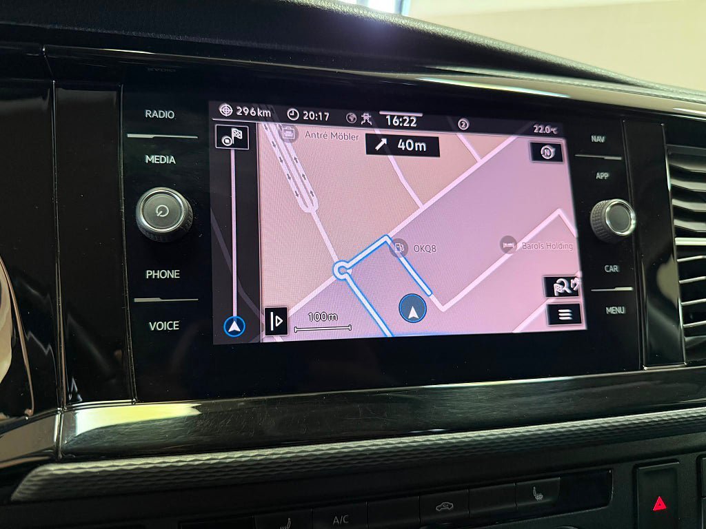 Vehicle Image 22