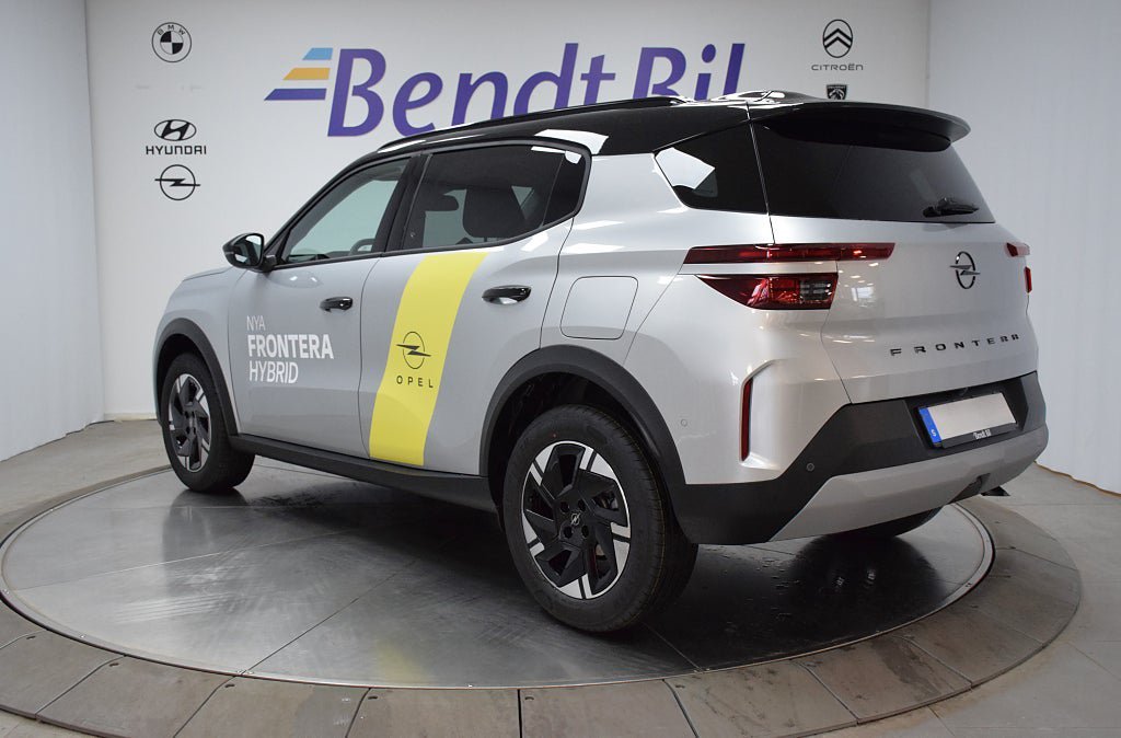 Vehicle Image 8