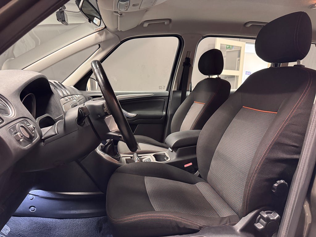 Vehicle Image 11