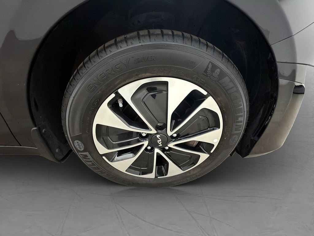 Vehicle Image 33
