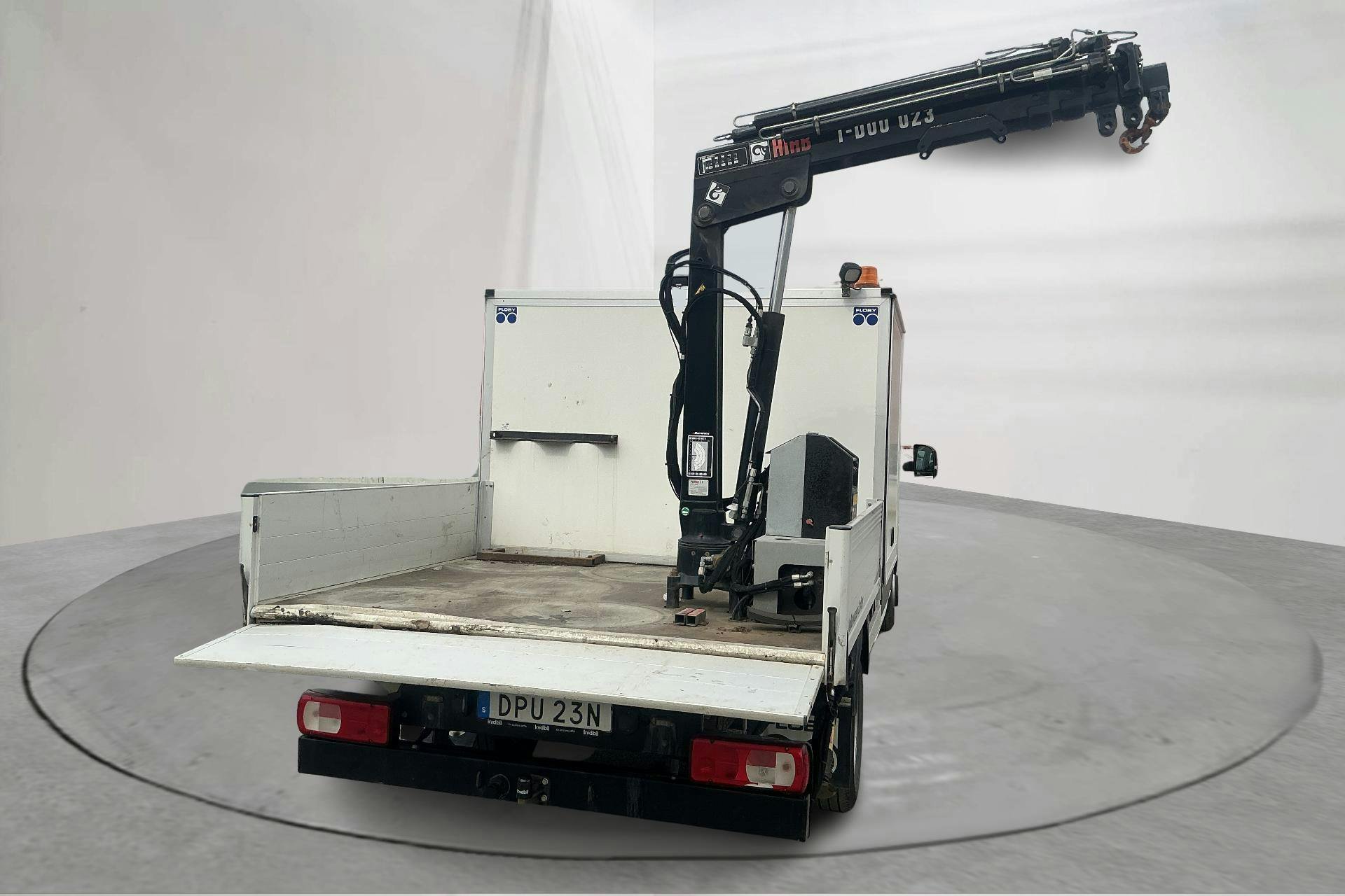 Vehicle Image 13