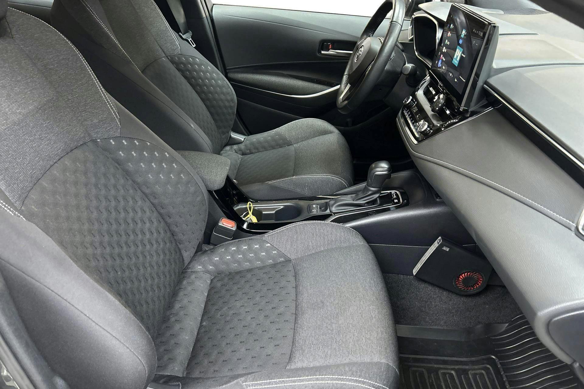 Vehicle Image 7