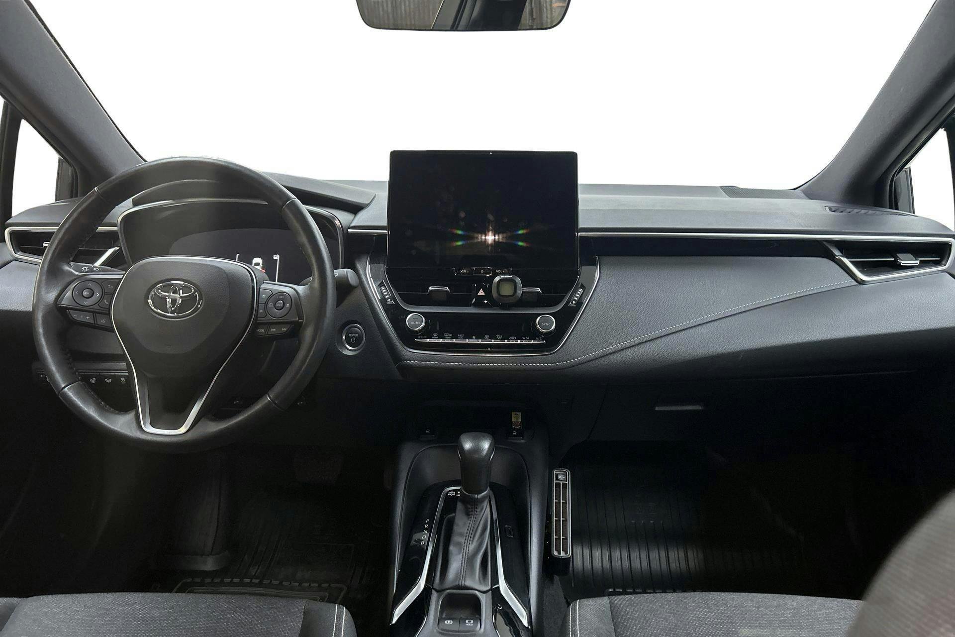 Vehicle Image 6