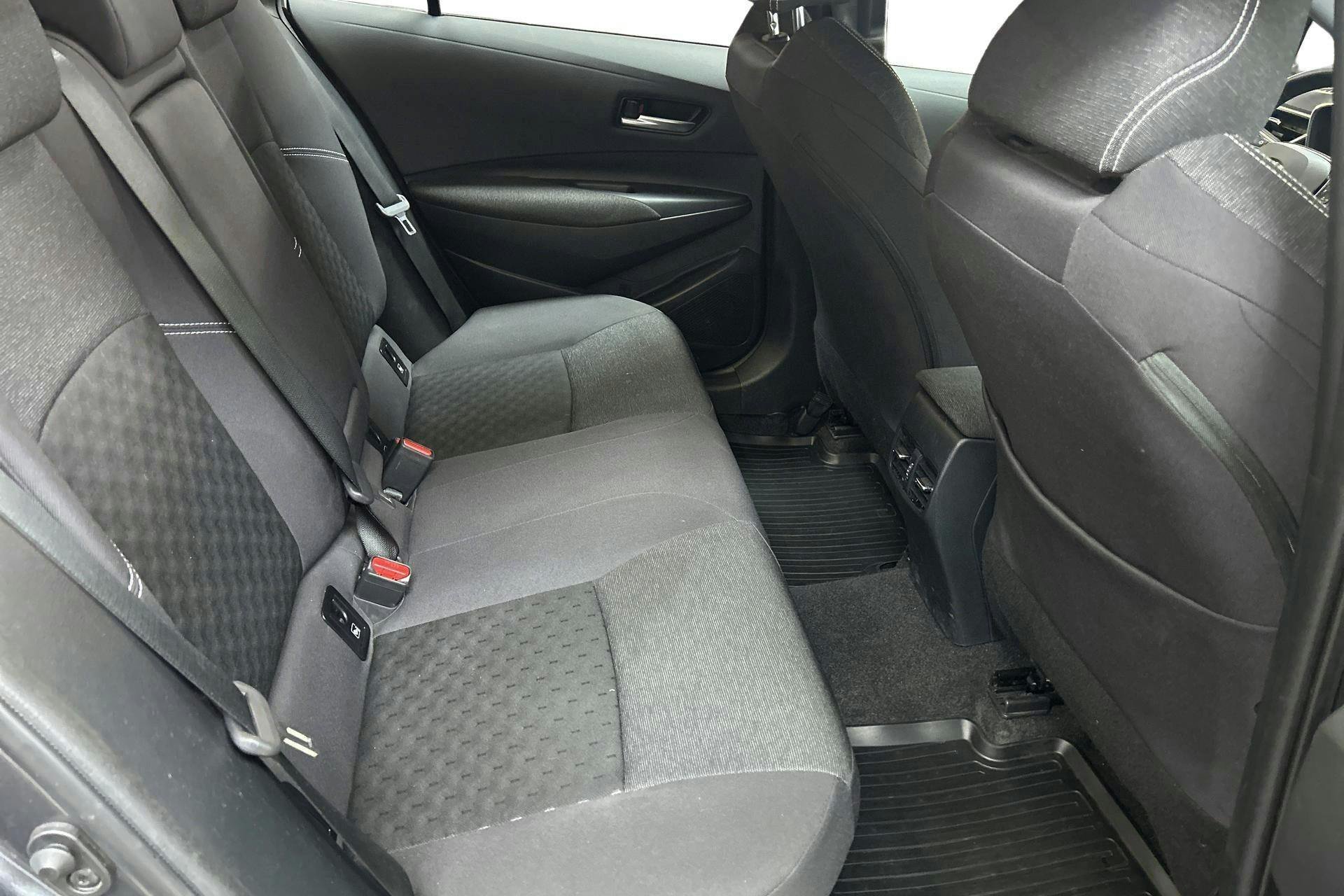 Vehicle Image 8