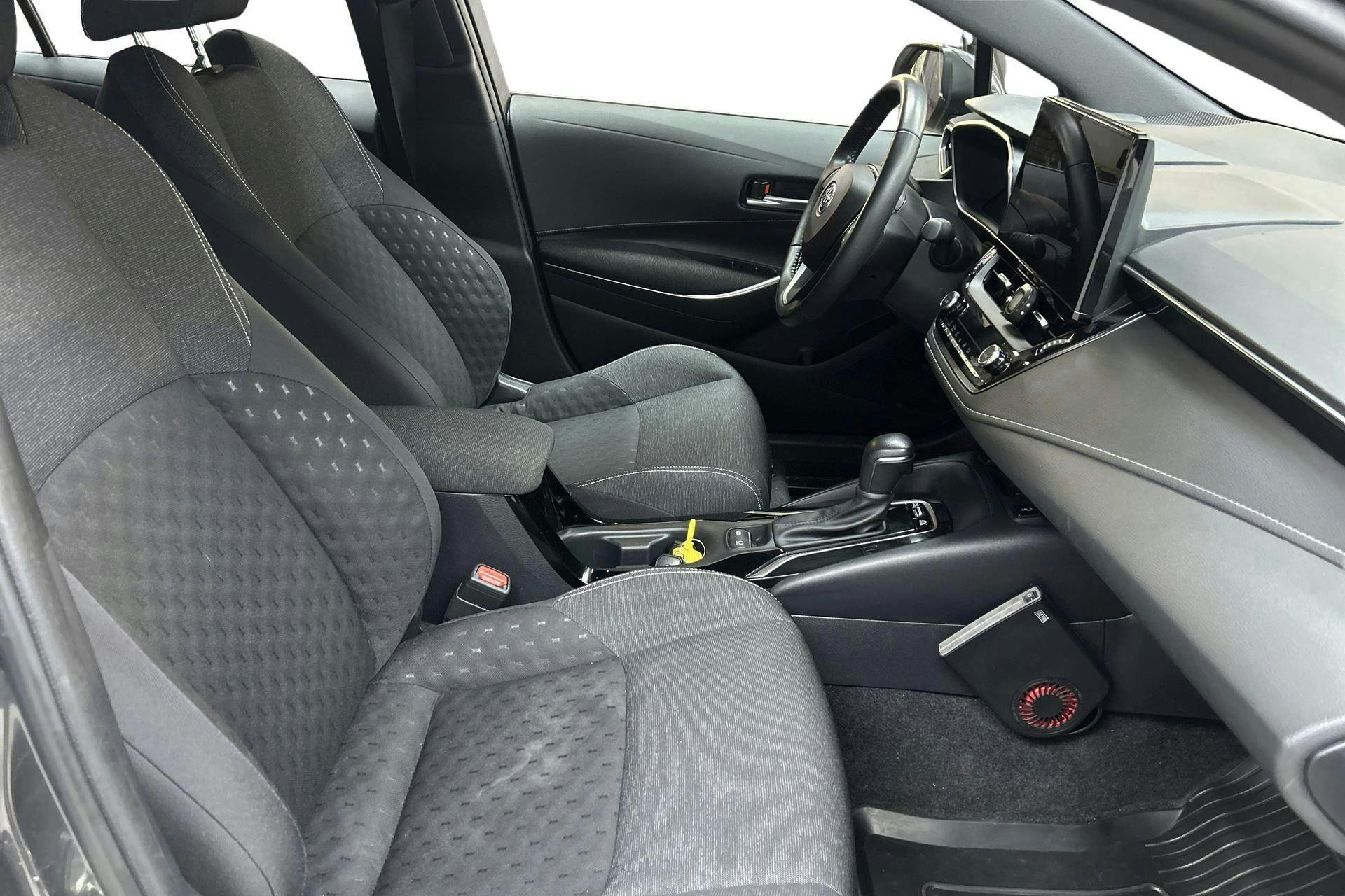 Vehicle Image 7