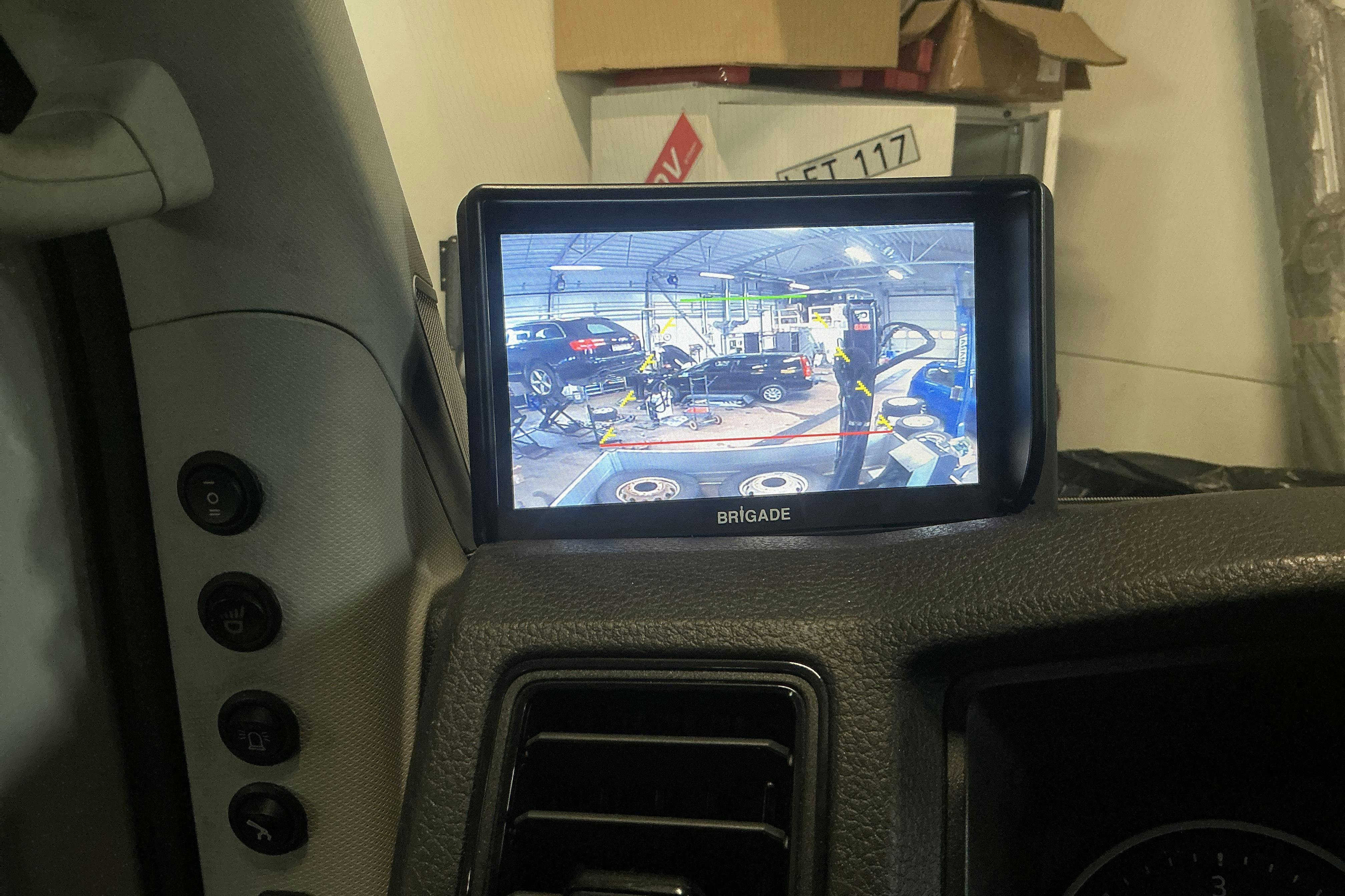 Vehicle Image 18