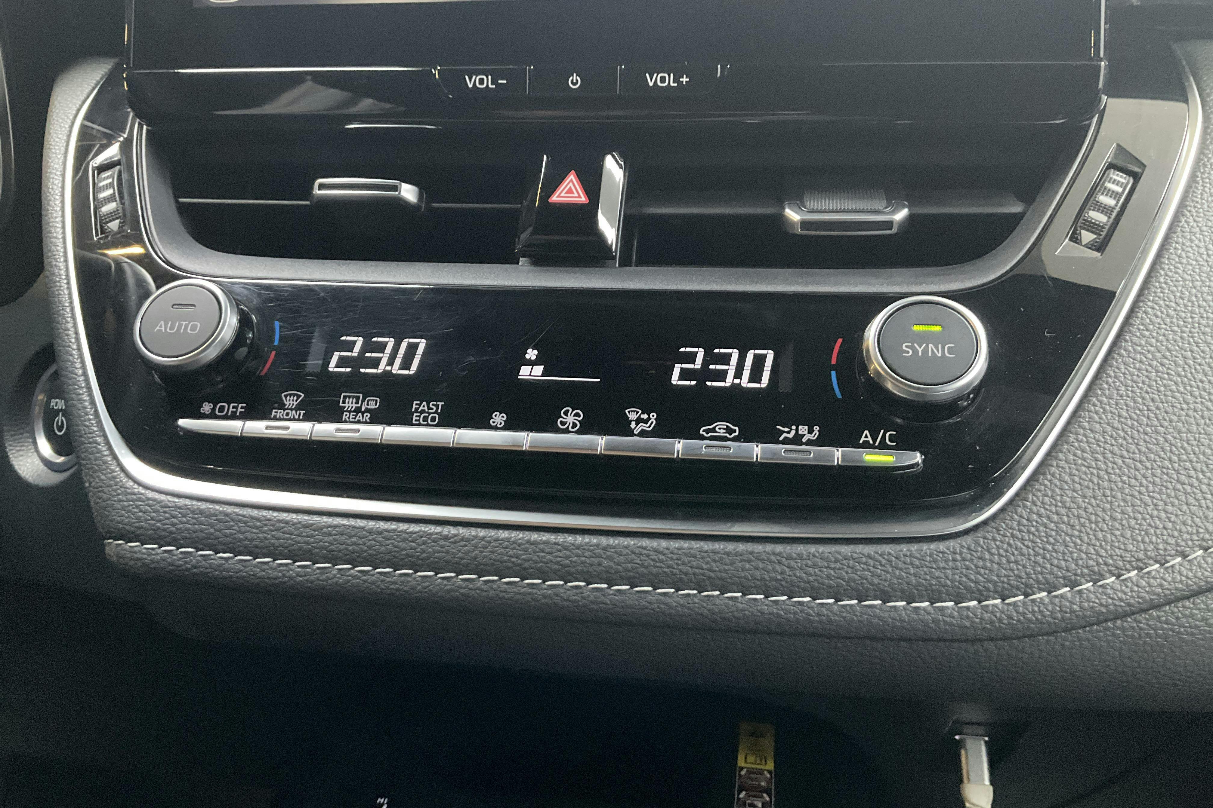 Vehicle Image 13