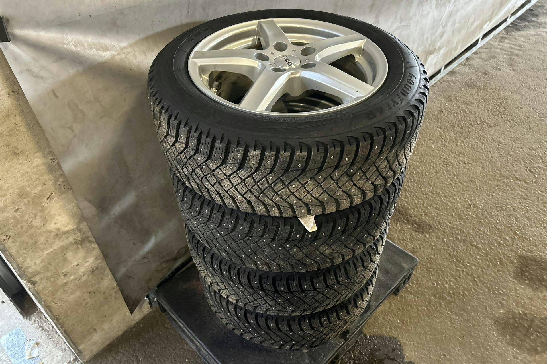 Vehicle Image 14