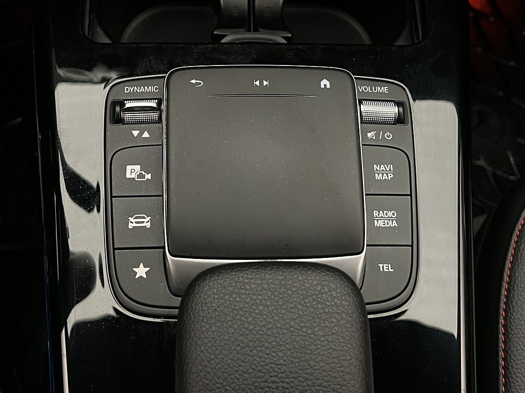 Vehicle Image 28
