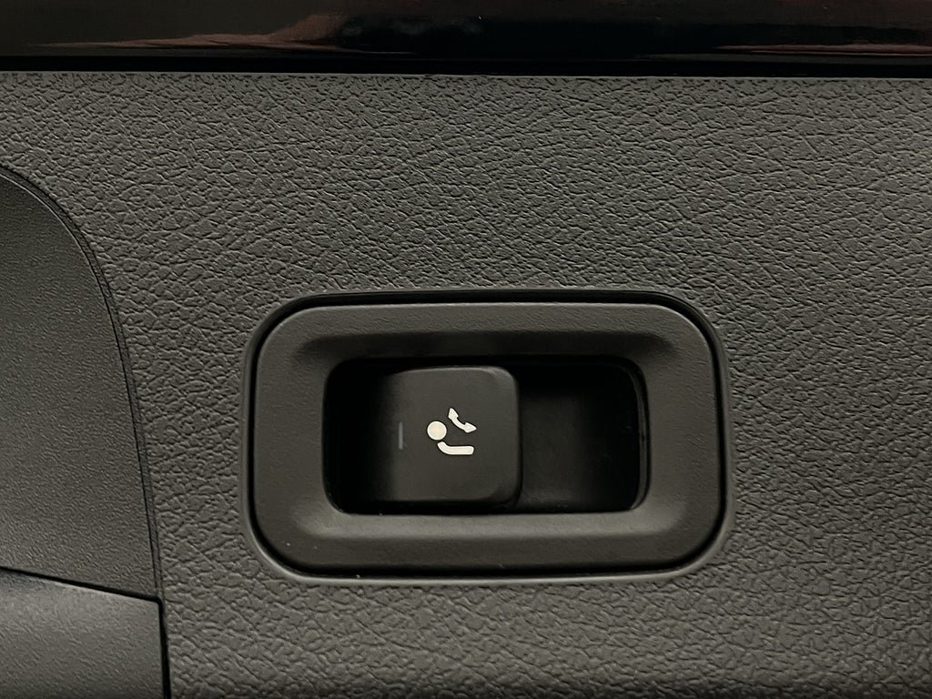 Vehicle Image 34