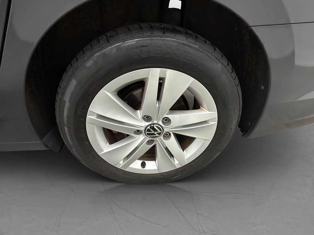 Vehicle Image 33