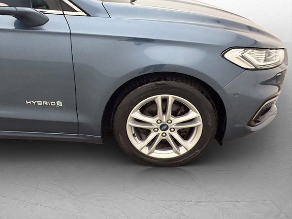 Vehicle Image 32