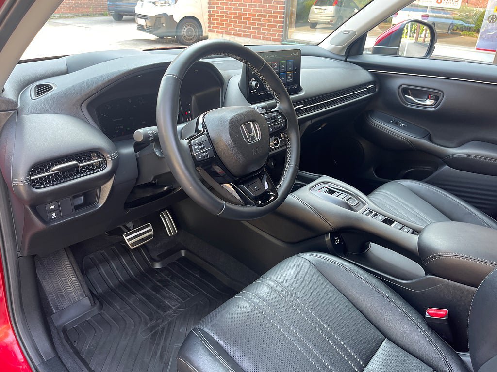 Vehicle Image 9