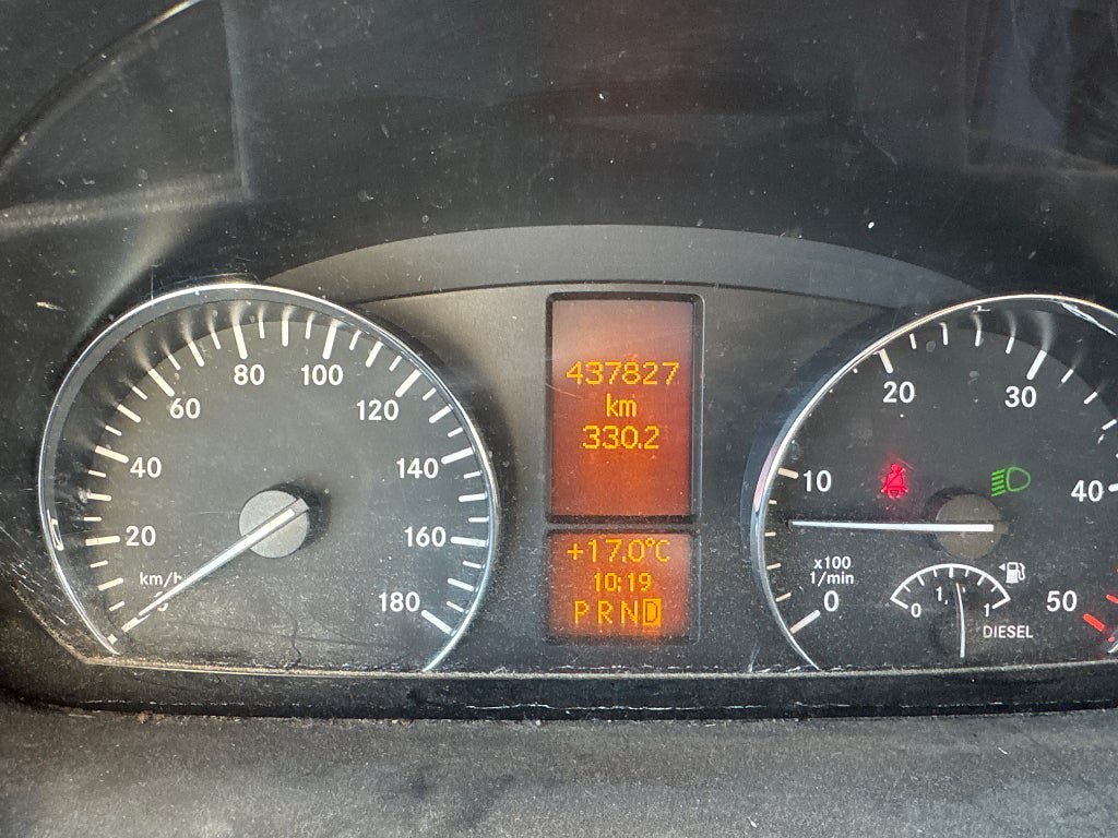 Vehicle Image 25