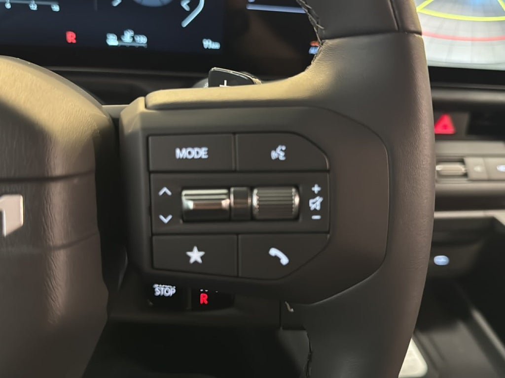 Vehicle Image 17