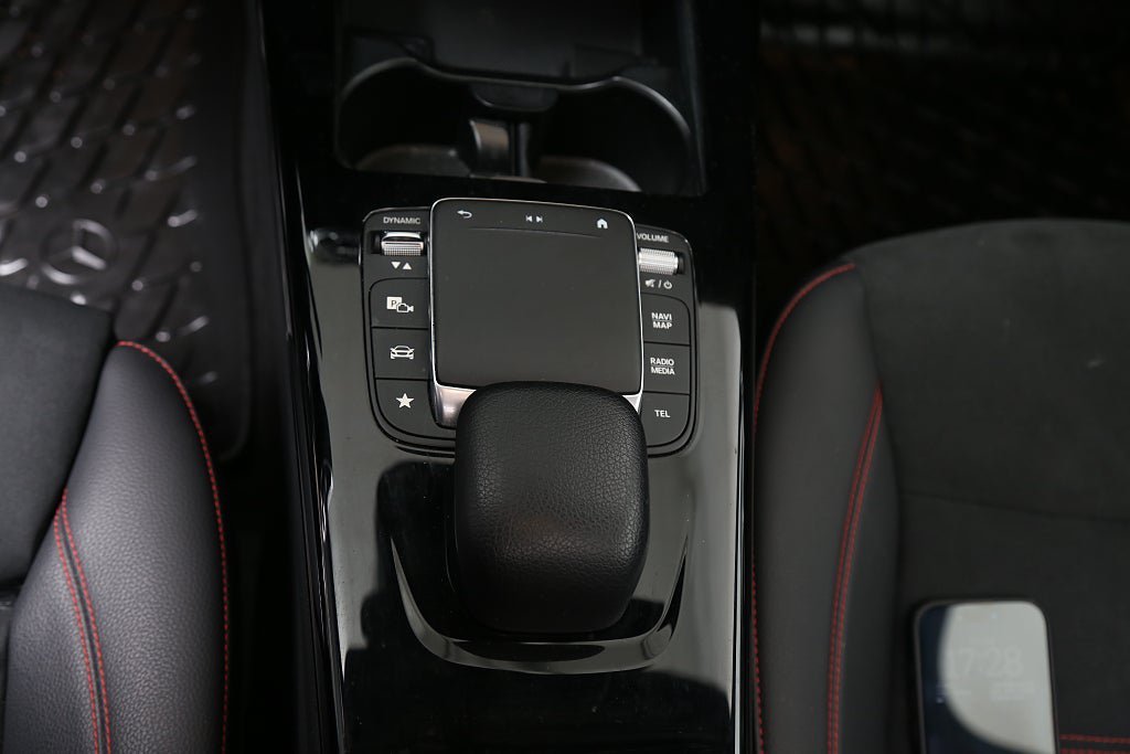 Vehicle Image 23