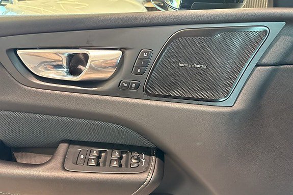 Vehicle Image 29