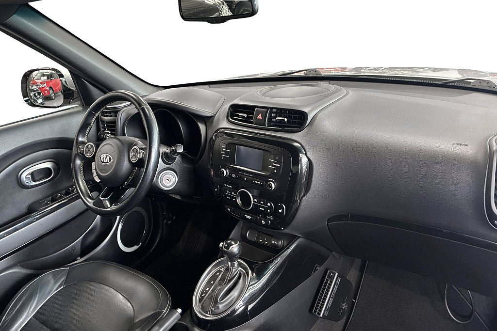Vehicle Image 15