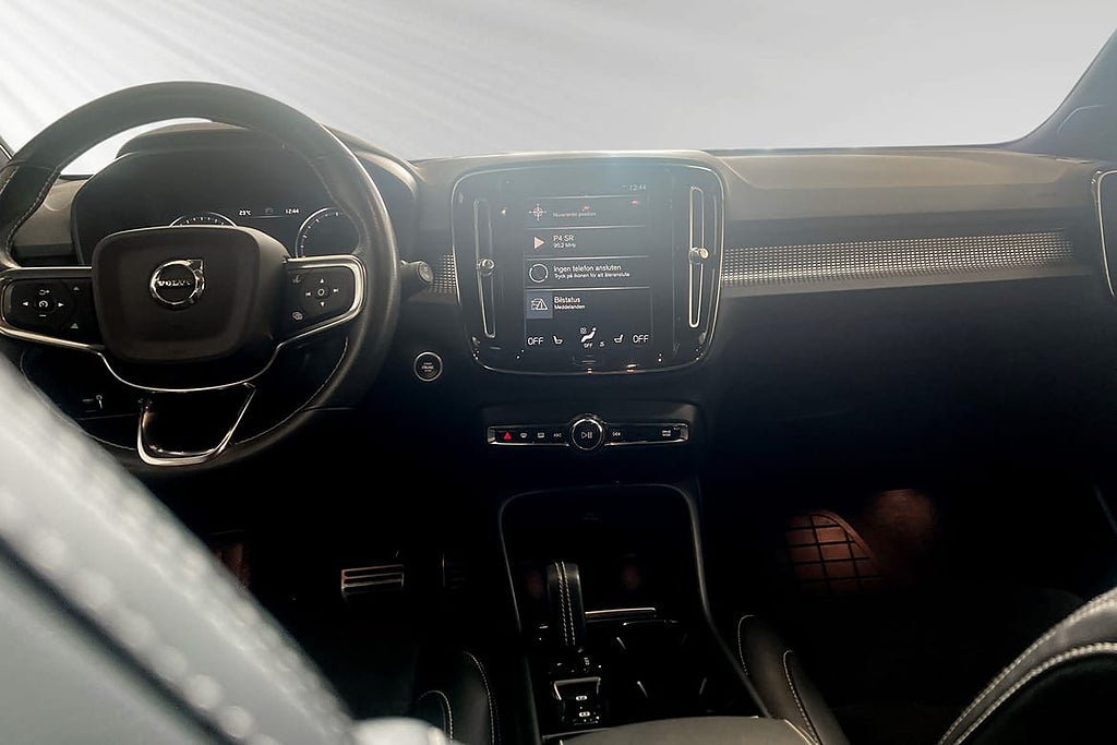 Vehicle Image 9
