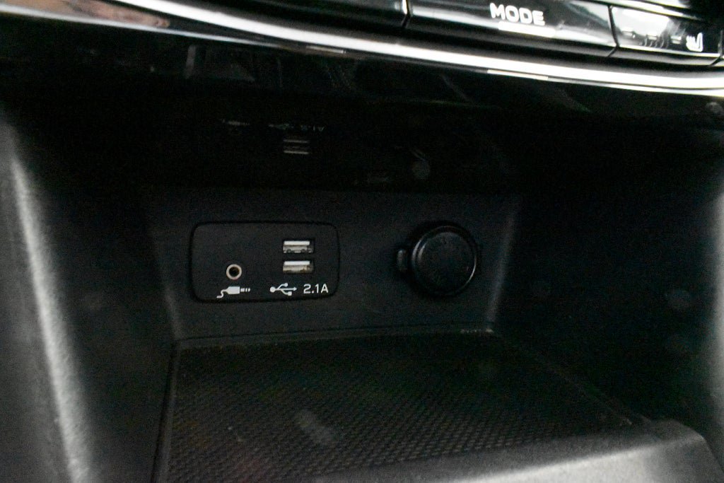 Vehicle Image 17