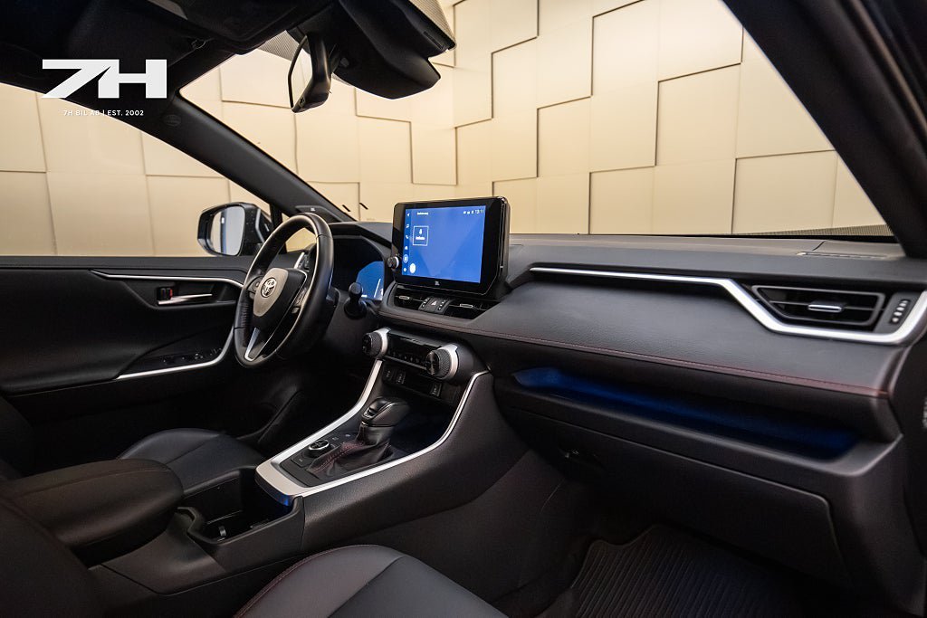 Vehicle Image 14