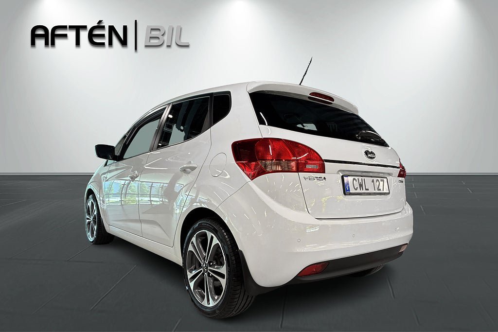 Vehicle Image 8