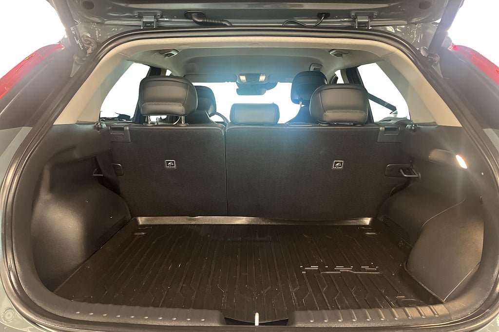 Vehicle Image 16