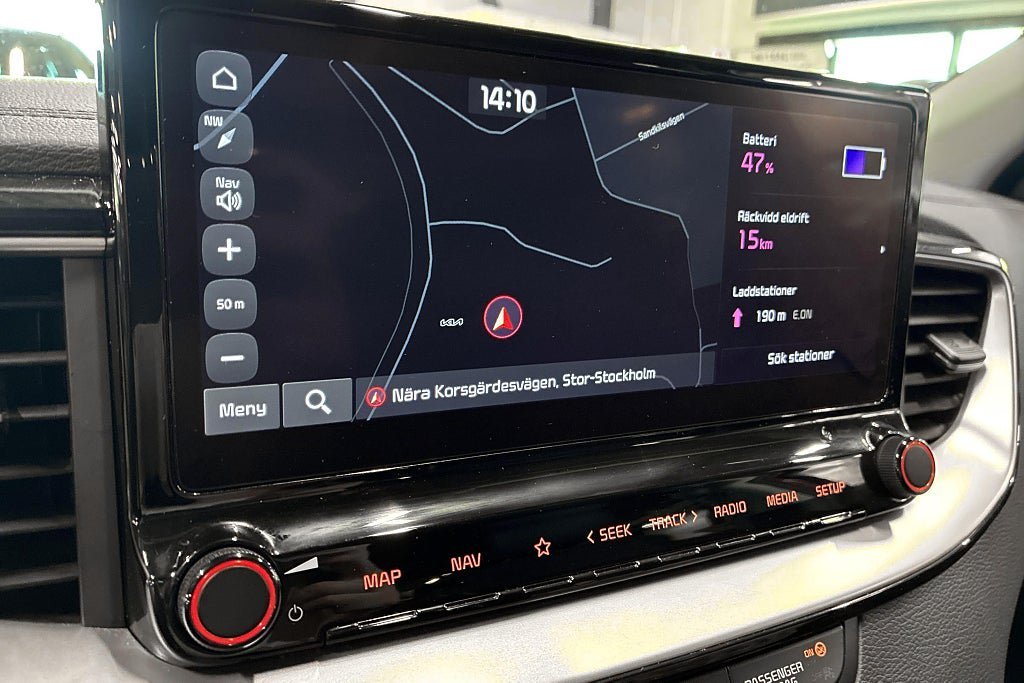 Vehicle Image 13