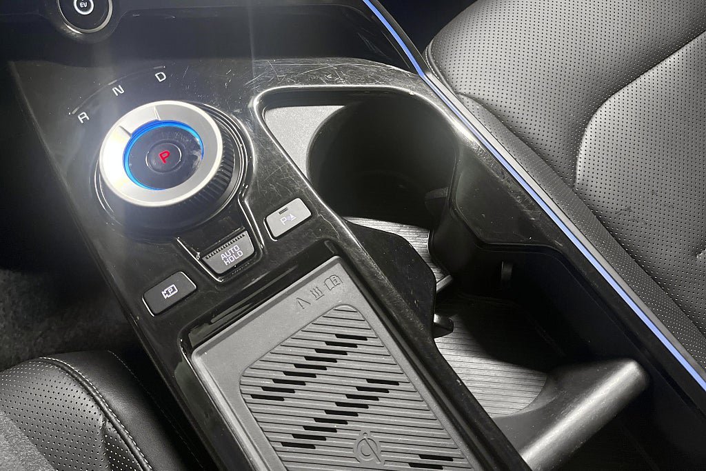Vehicle Image 13
