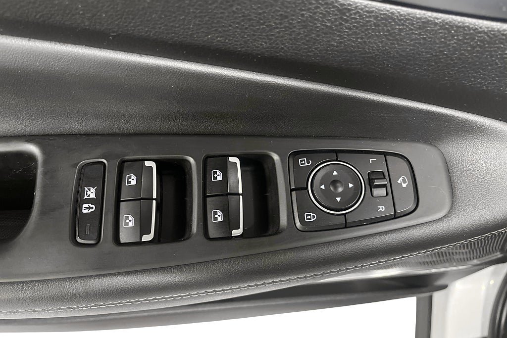 Vehicle Image 24