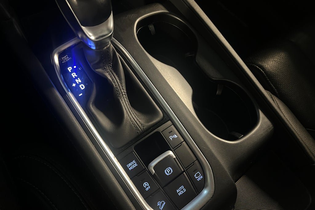 Vehicle Image 32