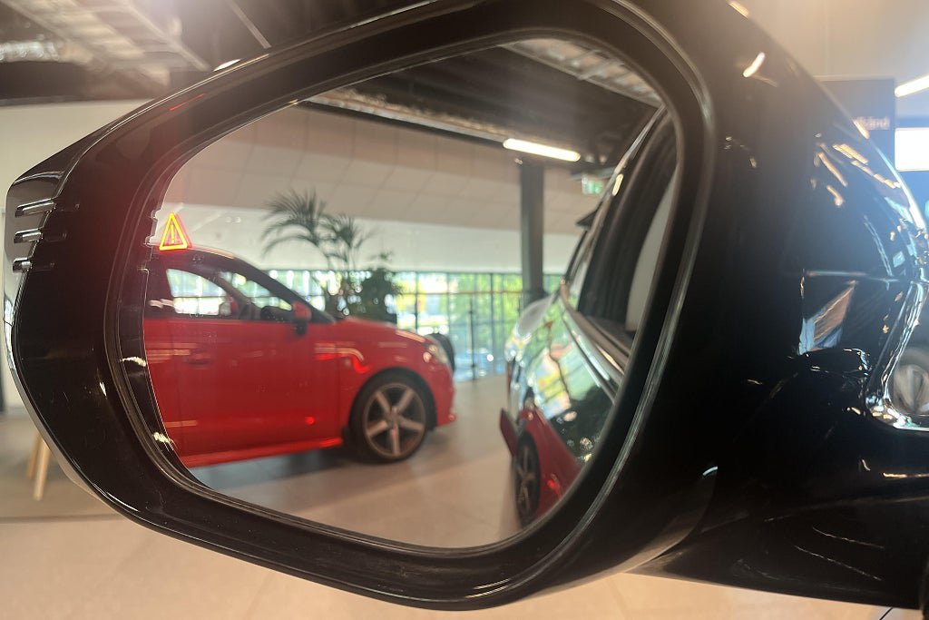 Vehicle Image 28