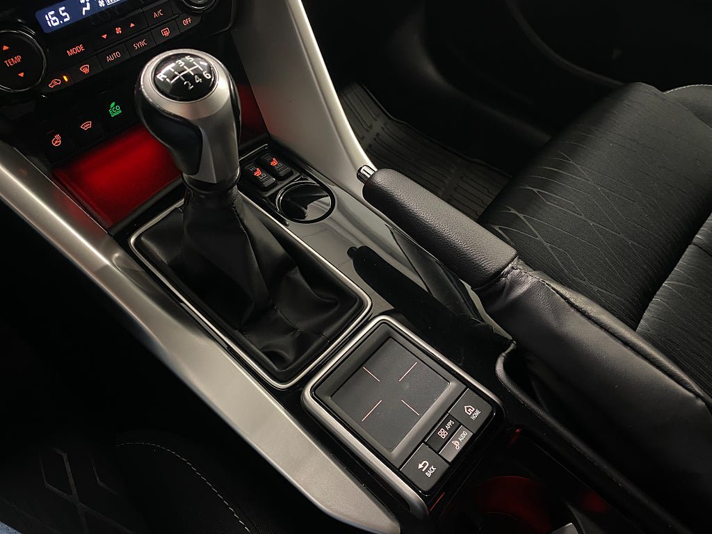 Vehicle Image 15