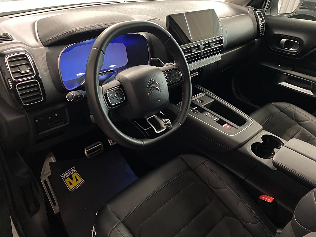 Vehicle Image 13