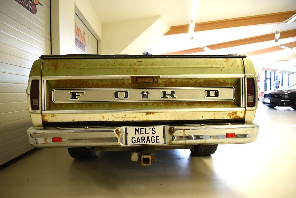 Vehicle Image 28