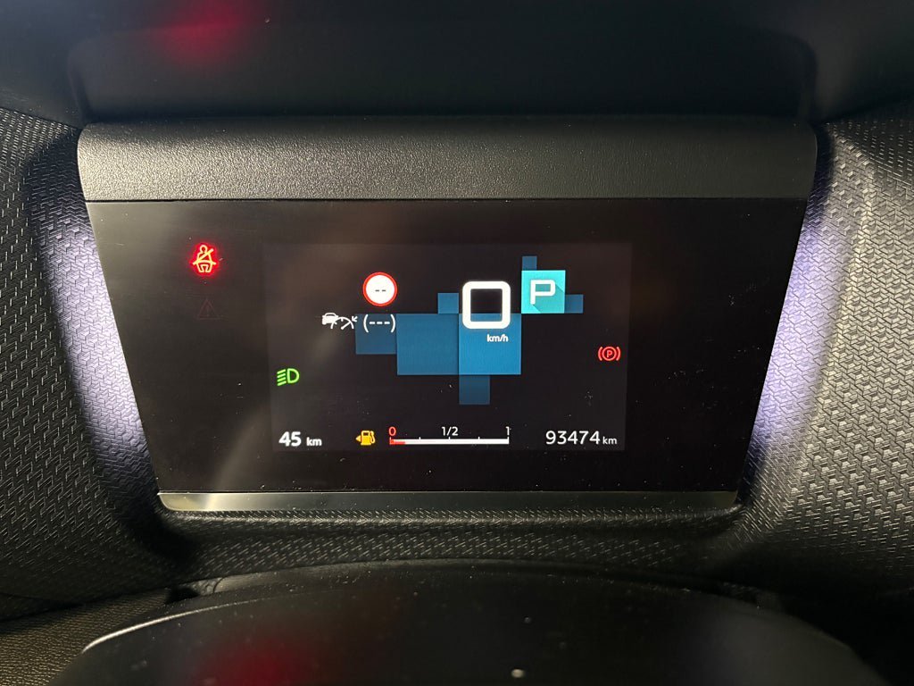 Vehicle Image 14