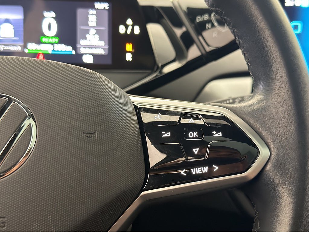 Vehicle Image 29