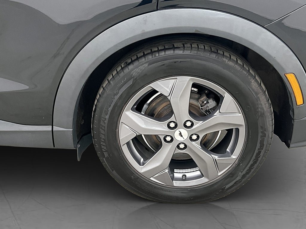 Vehicle Image 35