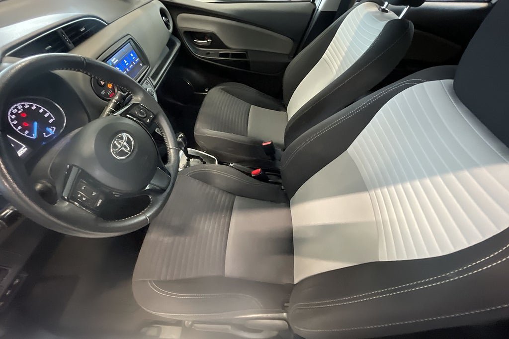 Vehicle Image 7