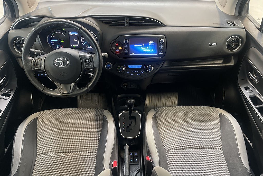 Vehicle Image 10