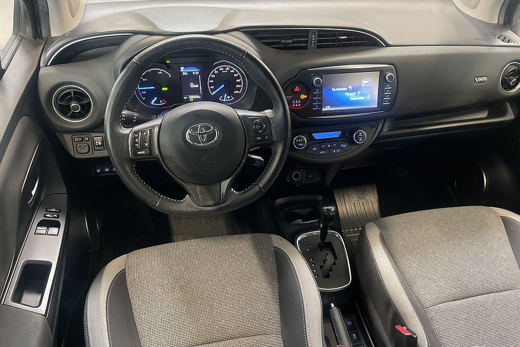 Vehicle Image 11