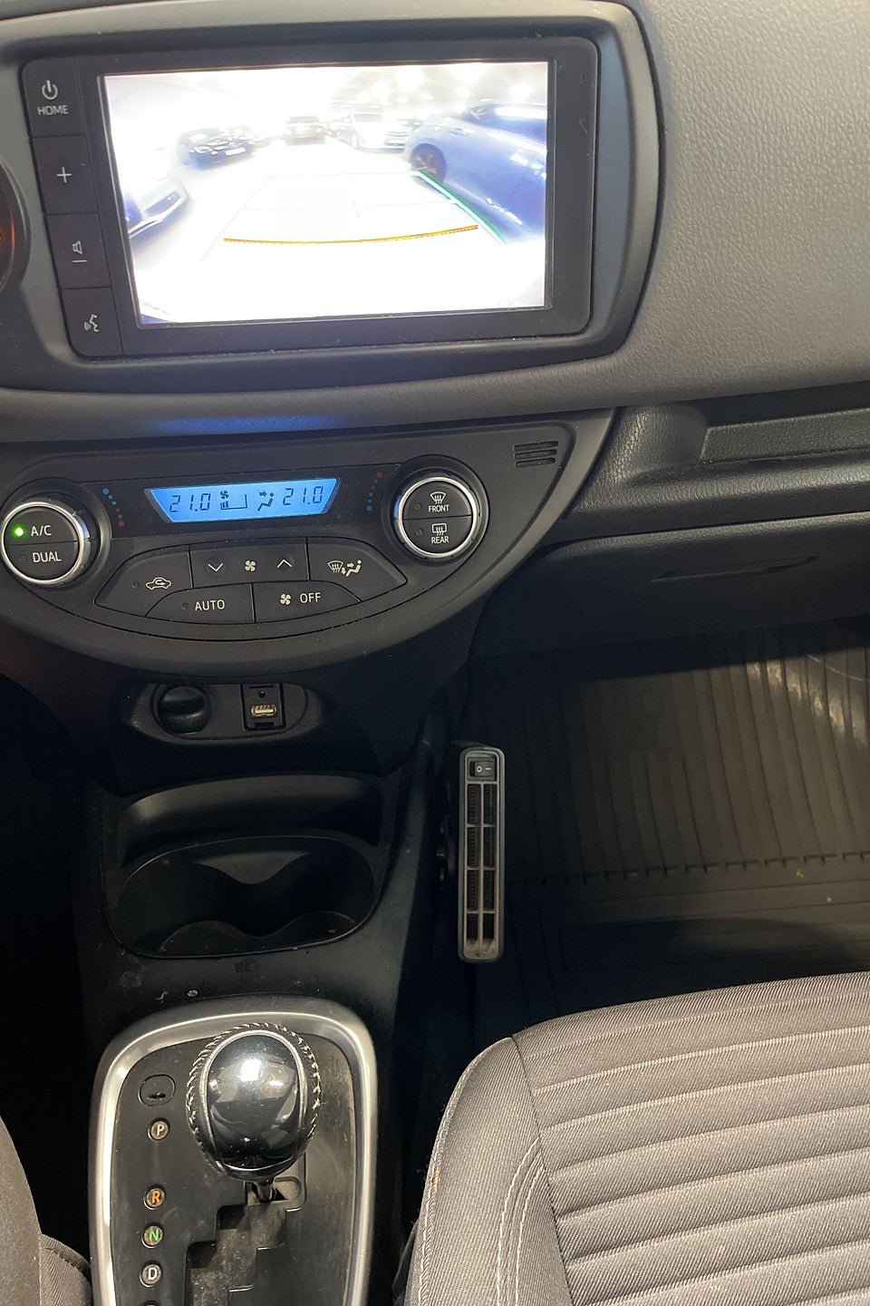 Vehicle Image 12