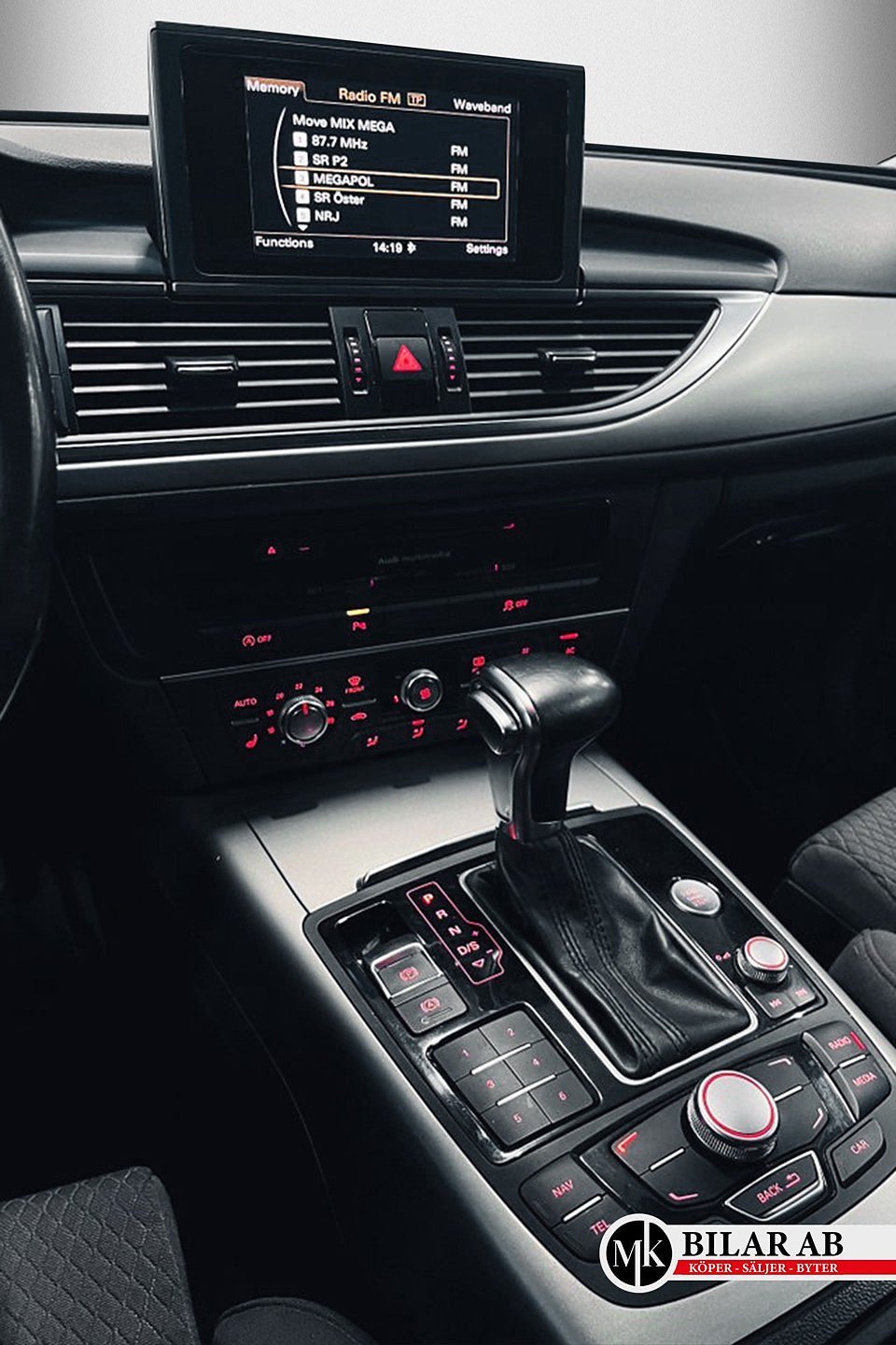 Vehicle Image 13
